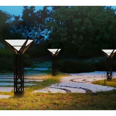 inverted triangle design solar lawn light